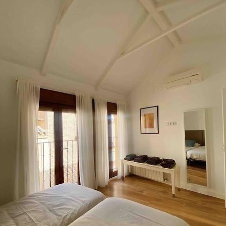 Atico En Toledo Con Terraza Apartment Ngoại thất bức ảnh