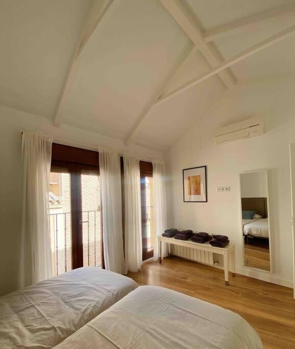 Atico En Toledo Con Terraza Apartment Ngoại thất bức ảnh